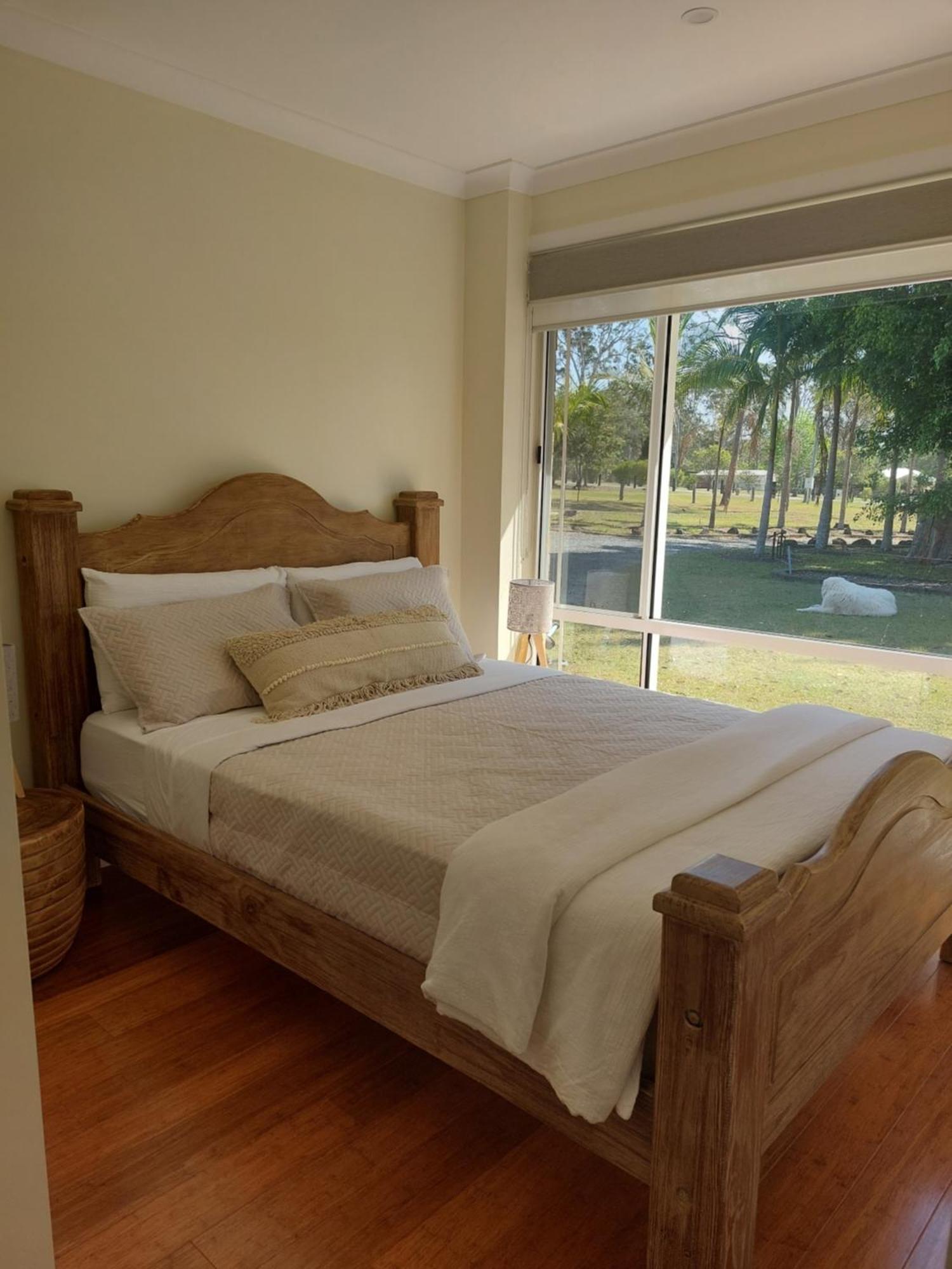 Luxurious Countryside Retreat - Visit Our Private On Our Acreage Property! Park Ridge